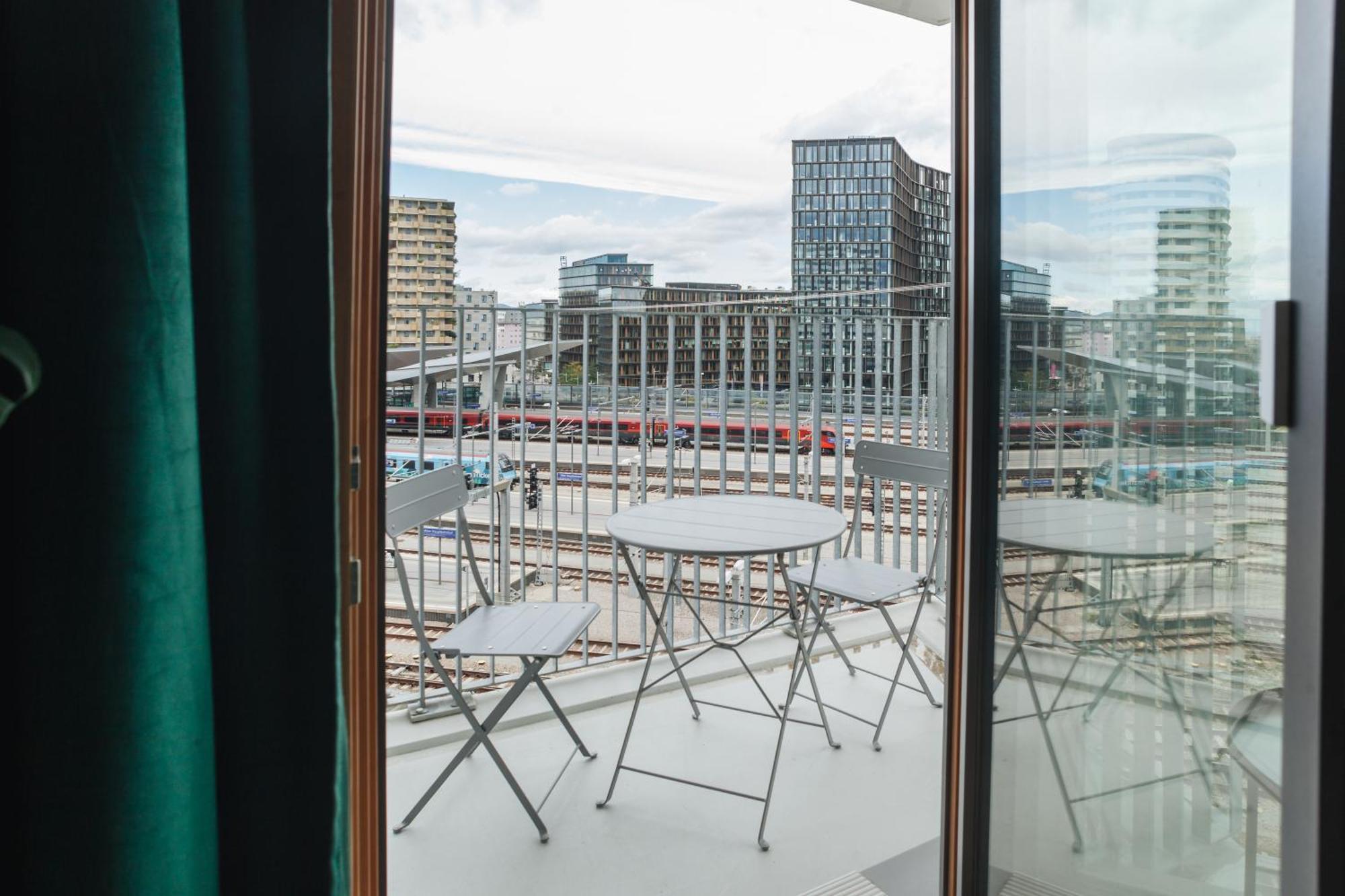 Decorous Cozy City View Suite Wien Eksteriør bilde